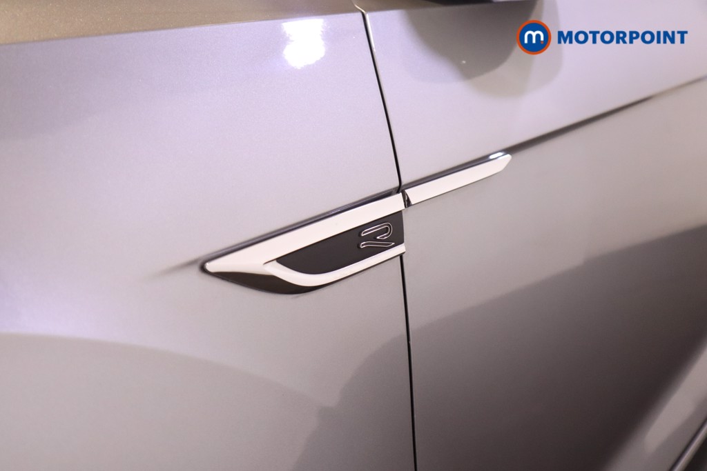 Volkswagen T-Roc R-Line Manual Petrol SUV - Stock Number (1602459) - 43rd supplementary image