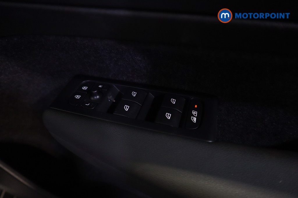 Volvo Xc40 Core Automatic Petrol SUV - Stock Number (1602562) - 3rd supplementary image