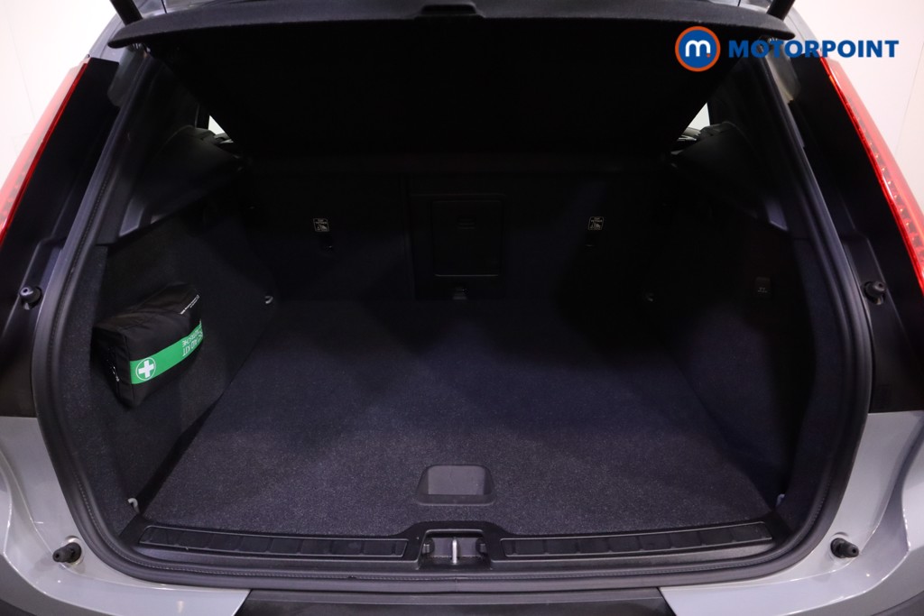 Volvo Xc40 Core Automatic Petrol SUV - Stock Number (1602562) - 24th supplementary image