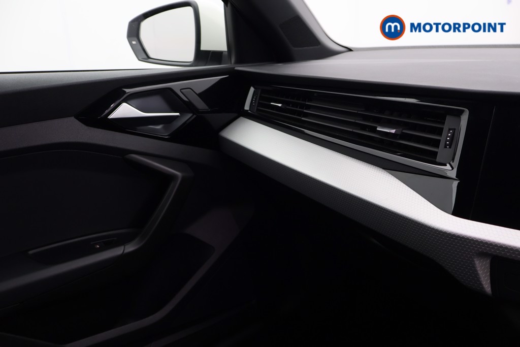 Audi A1 S Line Manual Petrol Hatchback - Stock Number (1602573) - 6th supplementary image