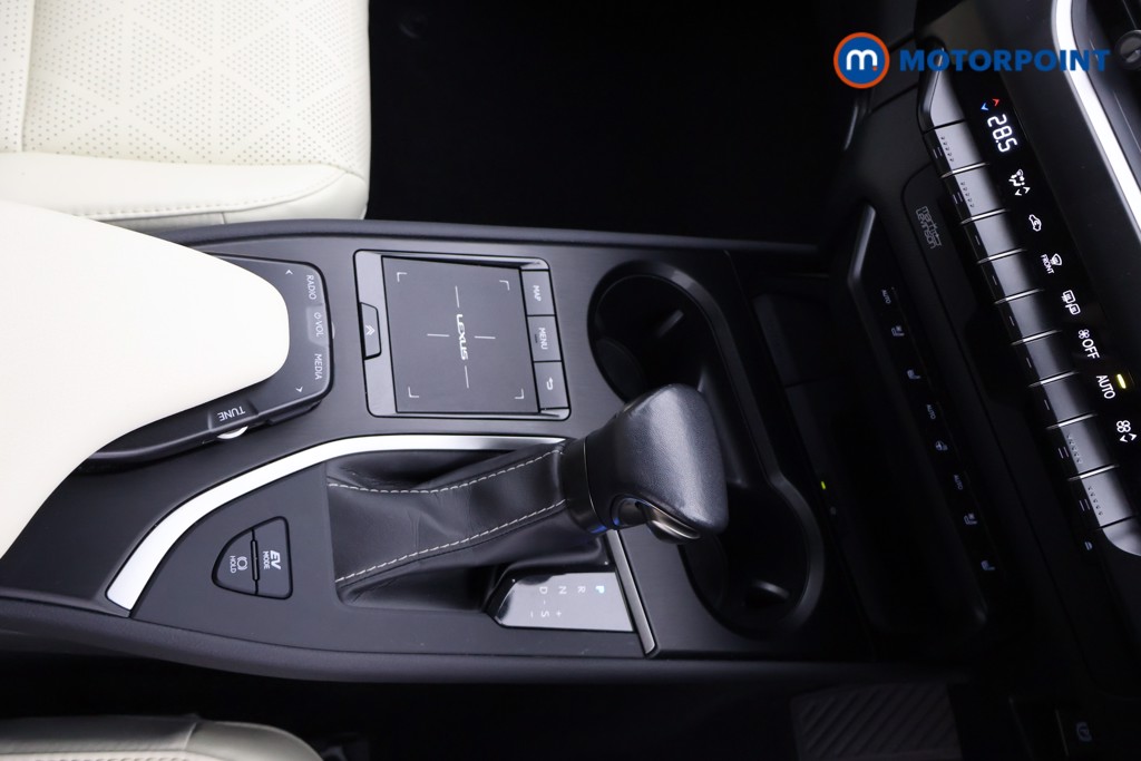 Lexus UX Takumi Automatic Petrol-Electric Hybrid SUV - Stock Number (1602692) - 9th supplementary image