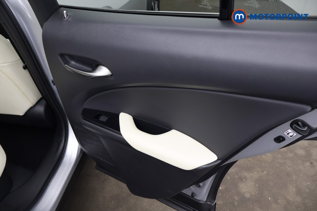 Lexus UX Takumi Automatic Petrol-Electric Hybrid SUV - Stock Number (1602692) - 14th supplementary image