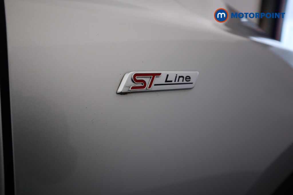 Ford Focus St-Line Vignale Manual Petrol Hatchback - Stock Number (1603310) - 2nd supplementary image