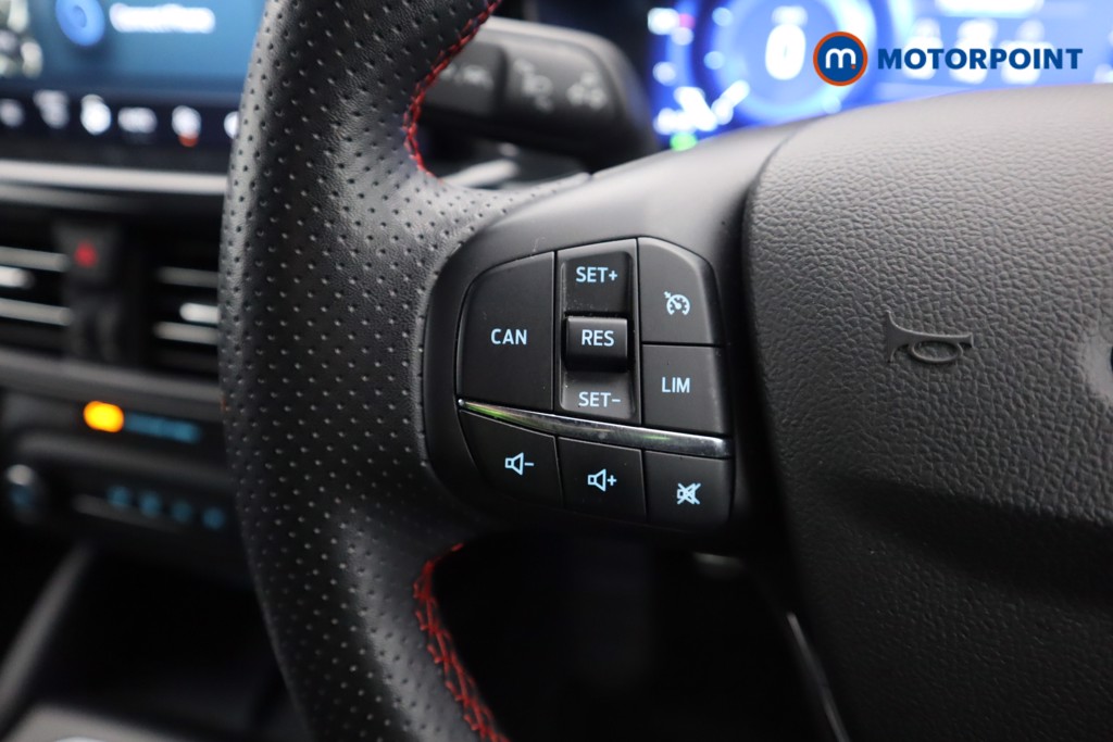 Ford Focus St-Line Vignale Manual Petrol Hatchback - Stock Number (1603310) - 5th supplementary image