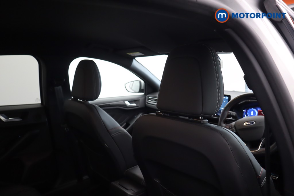 Ford Focus St-Line Vignale Manual Petrol Hatchback - Stock Number (1603310) - 25th supplementary image
