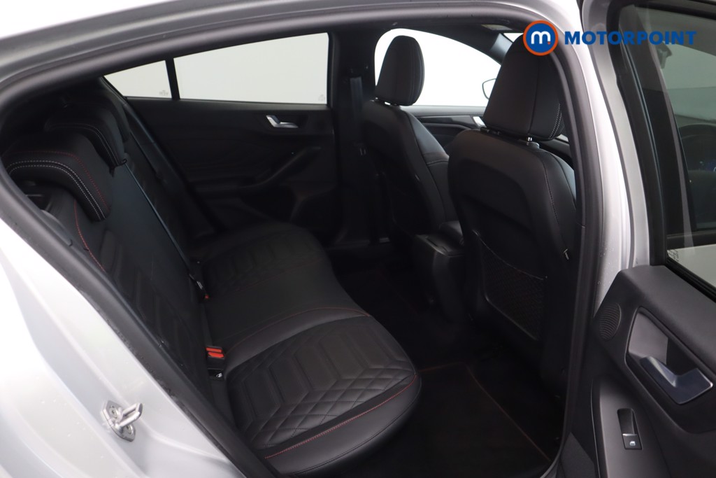 Ford Focus St-Line Vignale Manual Petrol Hatchback - Stock Number (1603310) - 26th supplementary image