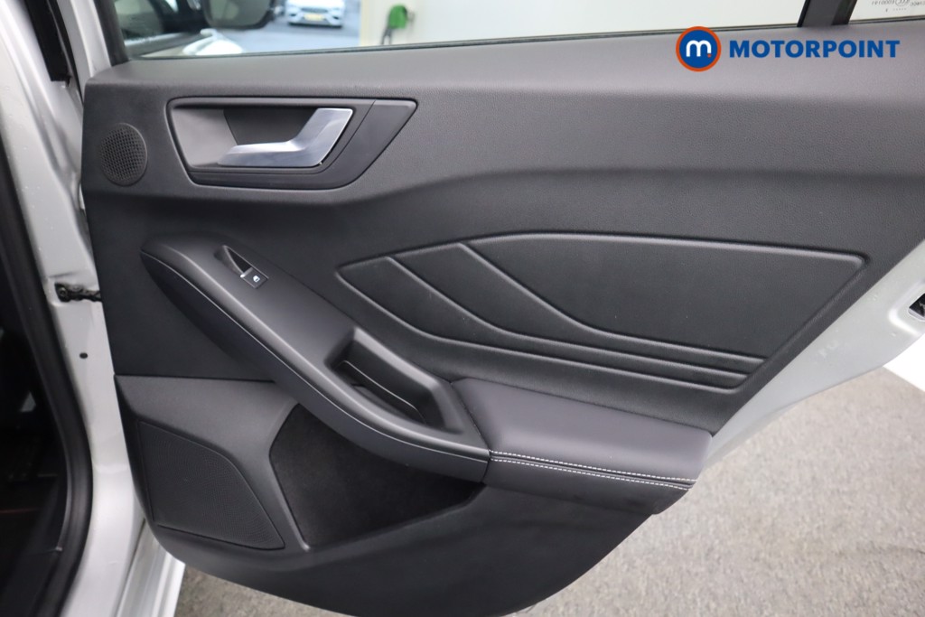Ford Focus St-Line Vignale Manual Petrol Hatchback - Stock Number (1603310) - 27th supplementary image