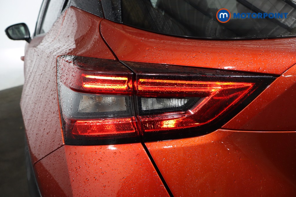 Nissan Juke N-Connecta Automatic Petrol SUV - Stock Number (1575758) - 24th supplementary image