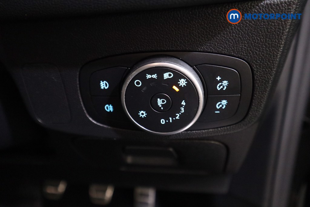 Ford Focus St-Line X Manual Petrol Hatchback - Stock Number (1577985) - 11th supplementary image