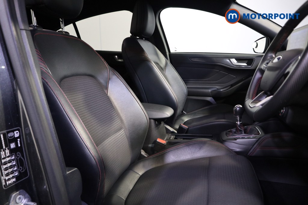 Ford Focus St-Line X Manual Petrol Hatchback - Stock Number (1577985) - 16th supplementary image