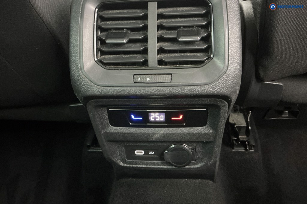 Volkswagen Tiguan Elegance Automatic Petrol SUV - Stock Number (1586262) - 12th supplementary image