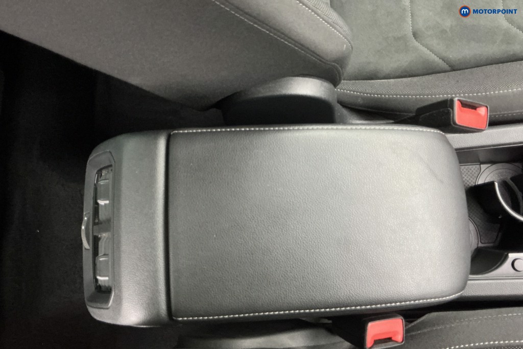 Volkswagen Tiguan Elegance Automatic Petrol SUV - Stock Number (1586262) - 13th supplementary image