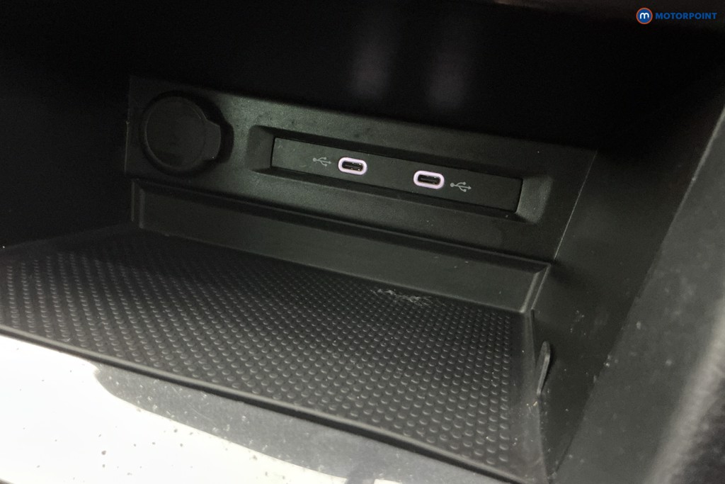 Volkswagen Tiguan Elegance Automatic Petrol SUV - Stock Number (1586262) - 17th supplementary image