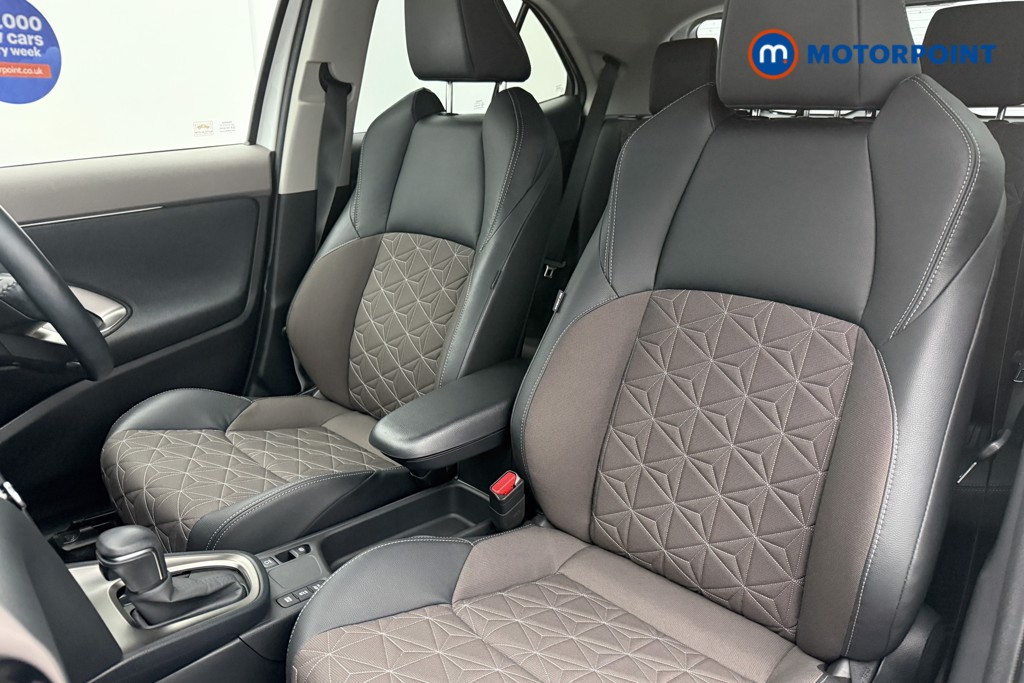 Toyota Yaris Cross Excel Automatic Petrol-Electric Hybrid Estate - Stock Number (1587022) - 3rd supplementary image