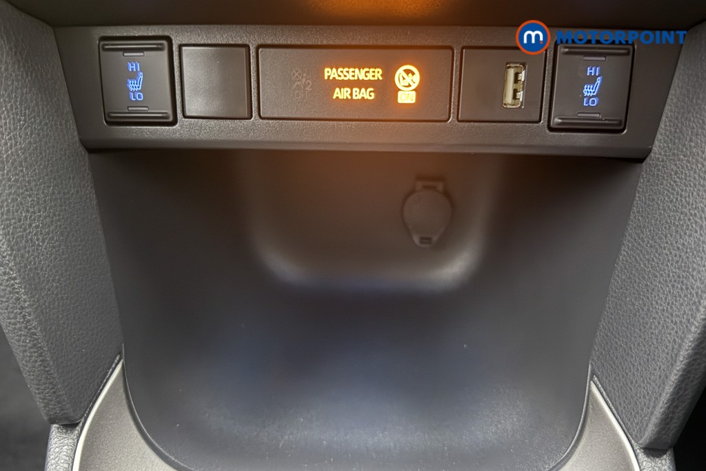 Toyota Yaris Cross Excel Automatic Petrol-Electric Hybrid Estate - Stock Number (1587022) - 14th supplementary image