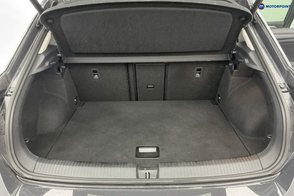 Volkswagen T-Roc Active Manual Petrol SUV - Stock Number (1587986) - 3rd supplementary image