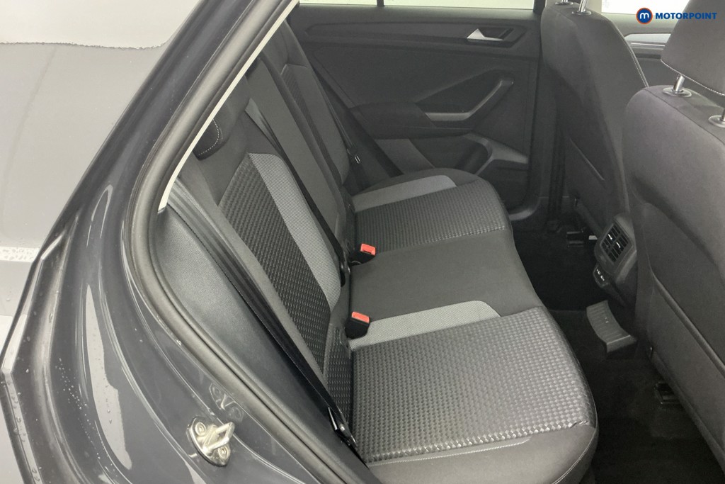 Volkswagen T-Roc Active Manual Petrol SUV - Stock Number (1587986) - 4th supplementary image