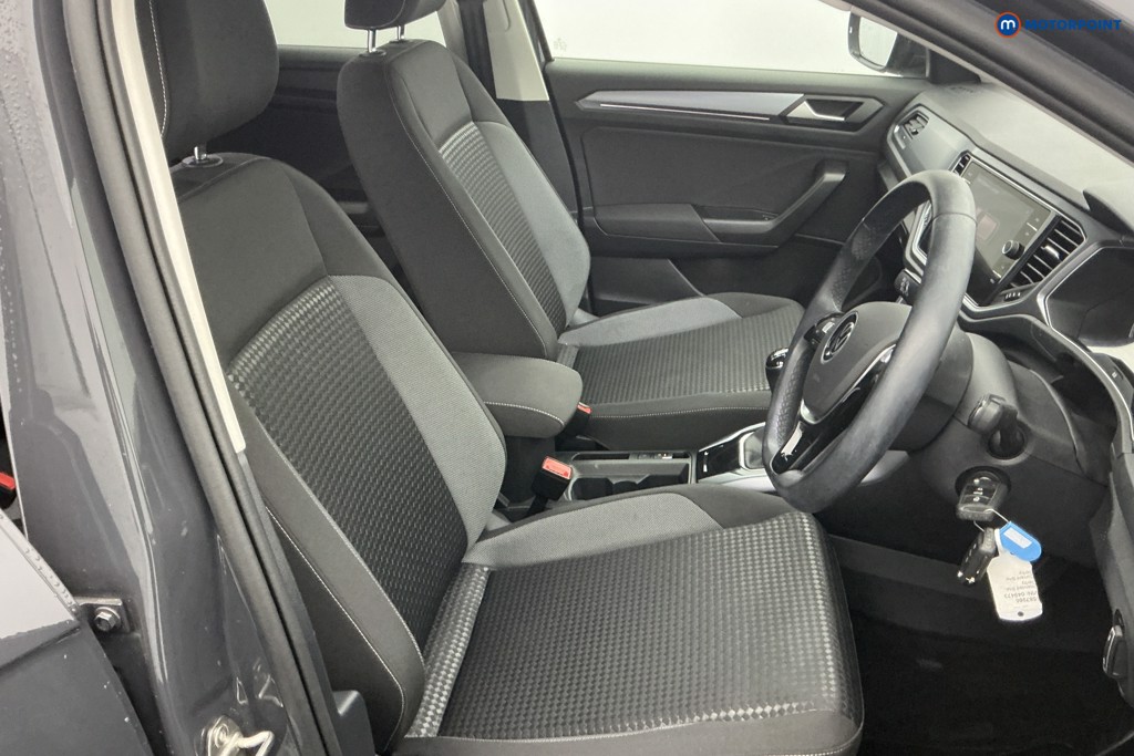 Volkswagen T-Roc Active Manual Petrol SUV - Stock Number (1587986) - 5th supplementary image