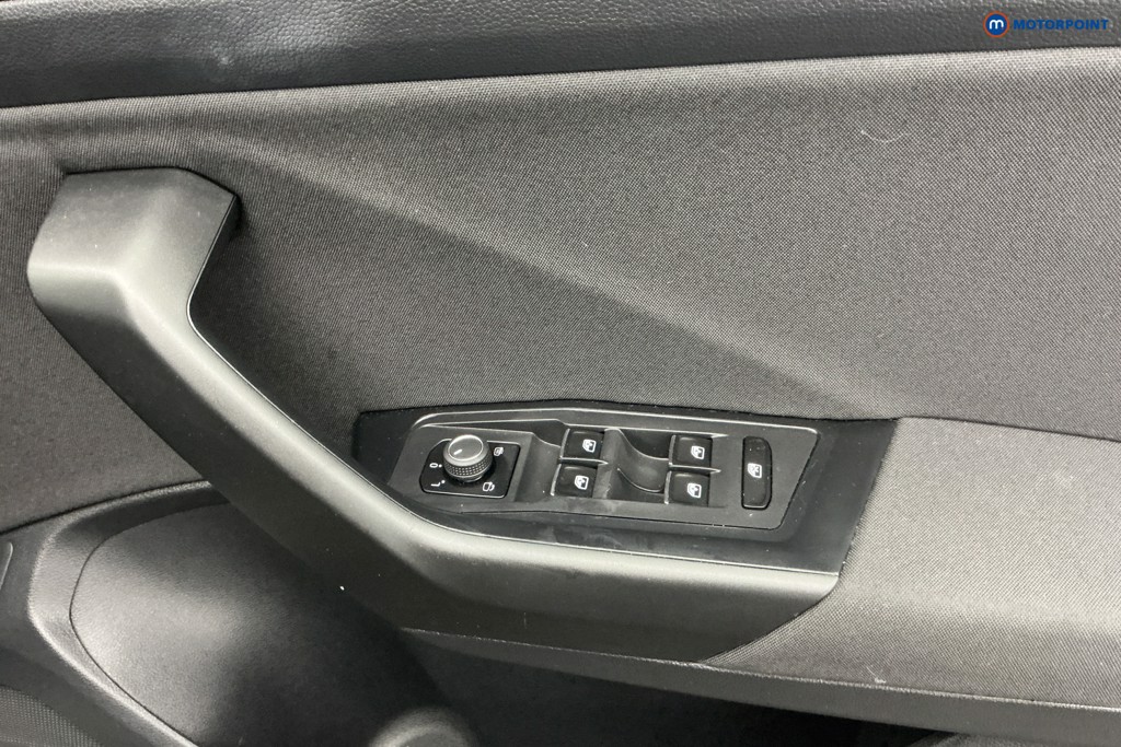 Volkswagen T-Roc Active Manual Petrol SUV - Stock Number (1587986) - 22nd supplementary image