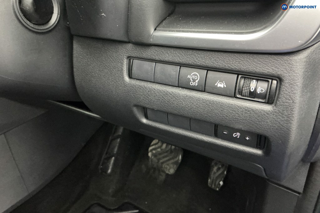 Nissan Qashqai Acenta Premium Automatic Petrol SUV - Stock Number (1588147) - 19th supplementary image