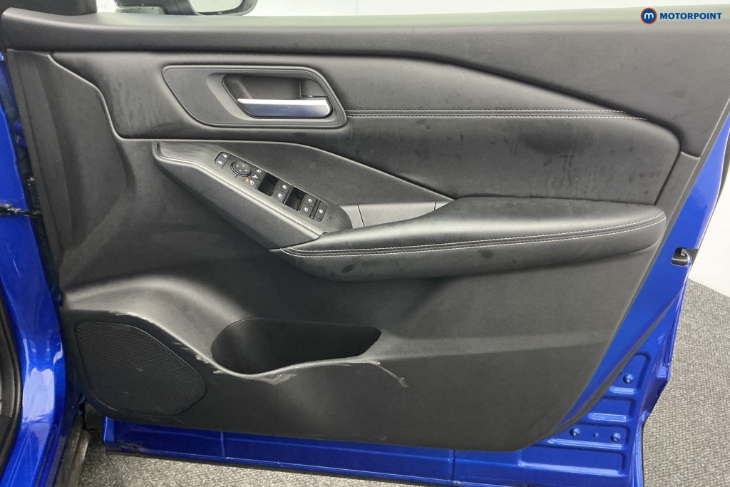 Nissan Qashqai Acenta Premium Automatic Petrol SUV - Stock Number (1588147) - 20th supplementary image