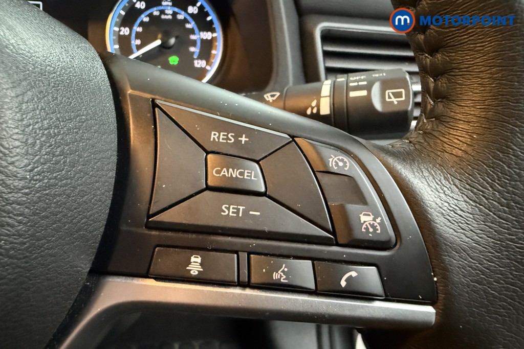 Nissan Leaf N-Connecta Automatic Electric Hatchback - Stock Number (1589313) - 5th supplementary image