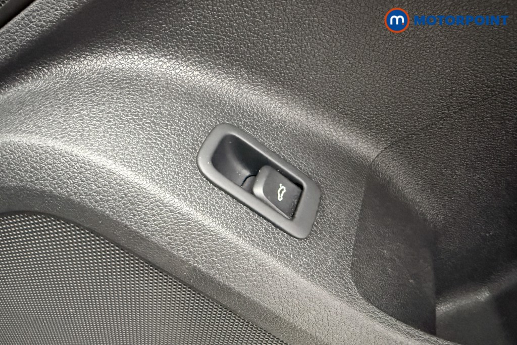 Audi Q2 S Line Manual Petrol SUV - Stock Number (1589574) - 18th supplementary image