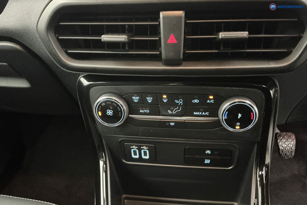 Ford Ecosport Active Manual Petrol SUV - Stock Number (1590357) - 15th supplementary image