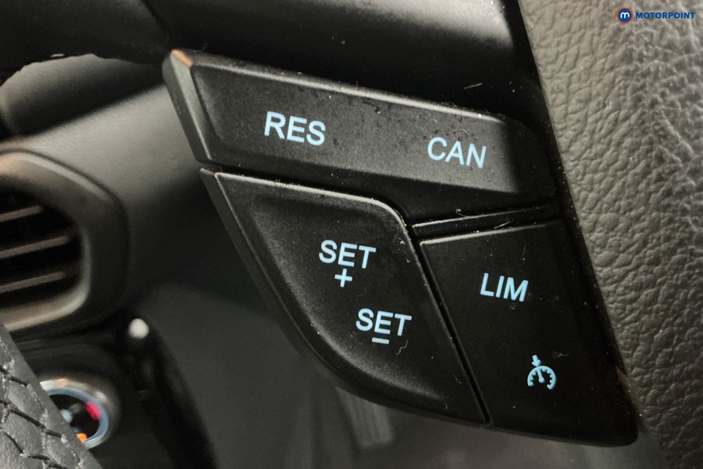 Ford Ecosport Active Manual Petrol SUV - Stock Number (1590357) - 18th supplementary image