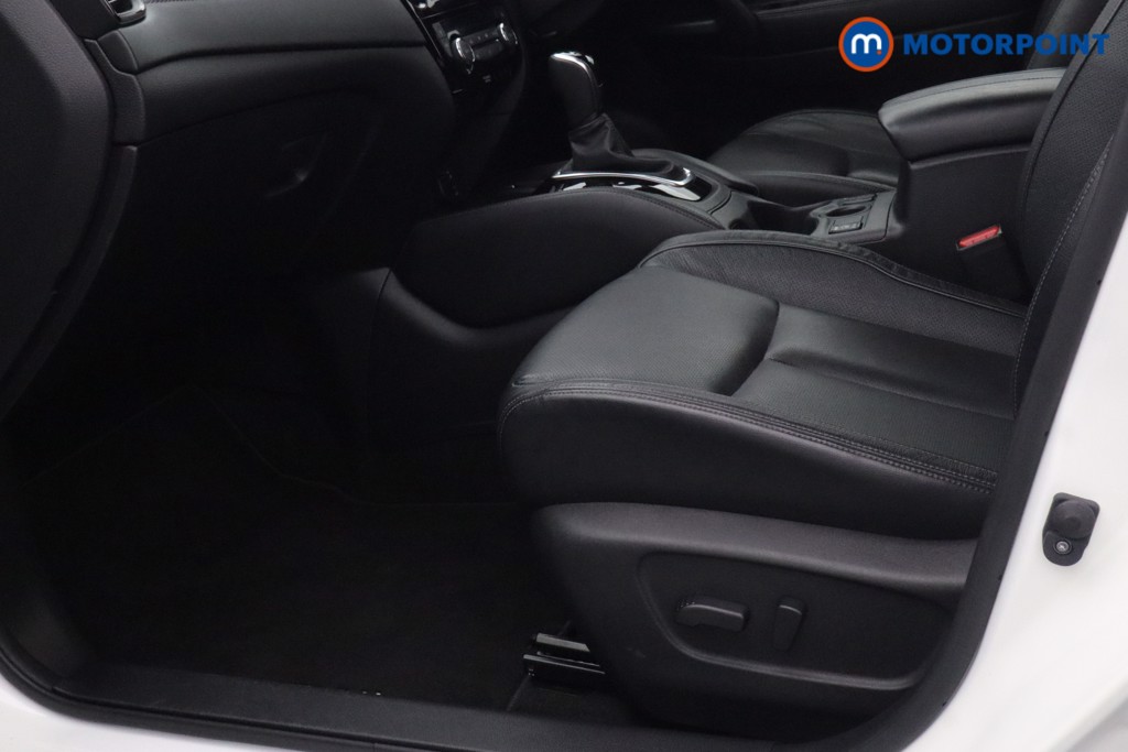 Nissan X-Trail Tekna Automatic Petrol SUV - Stock Number (1591685) - 23rd supplementary image