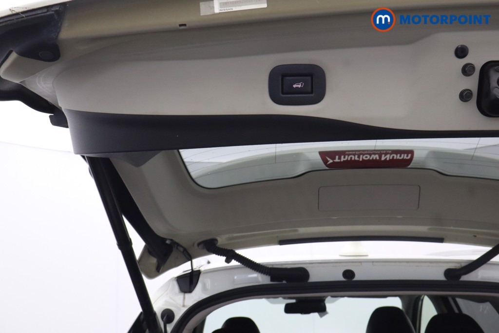 Nissan X-Trail Tekna Automatic Petrol SUV - Stock Number (1591685) - 32nd supplementary image