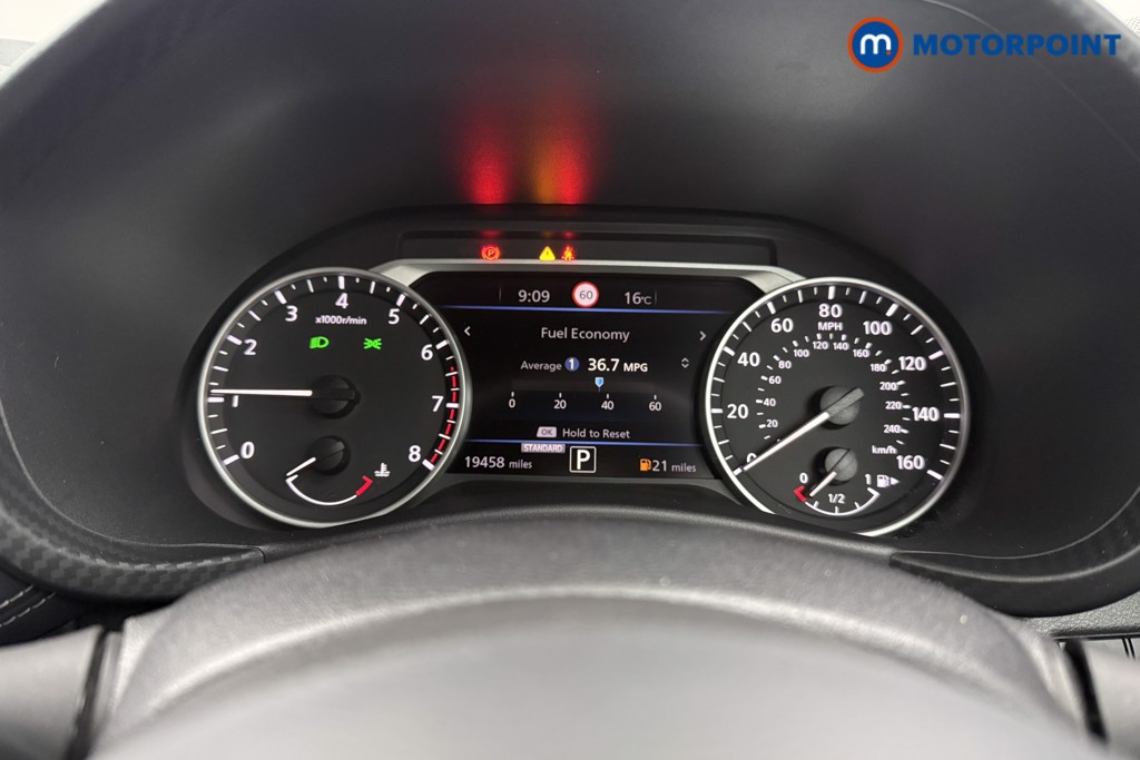 Nissan Juke N-Connecta Automatic Petrol SUV - Stock Number (1593213) - 6th supplementary image