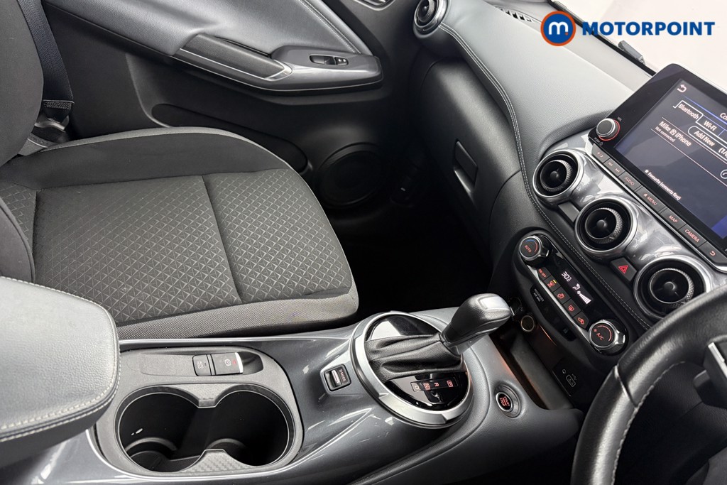 Nissan Juke N-Connecta Automatic Petrol SUV - Stock Number (1593213) - 17th supplementary image