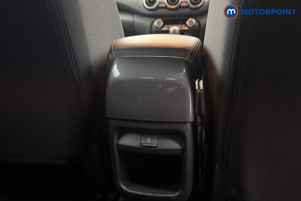 Nissan Juke N-Connecta Automatic Petrol SUV - Stock Number (1593213) - 24th supplementary image