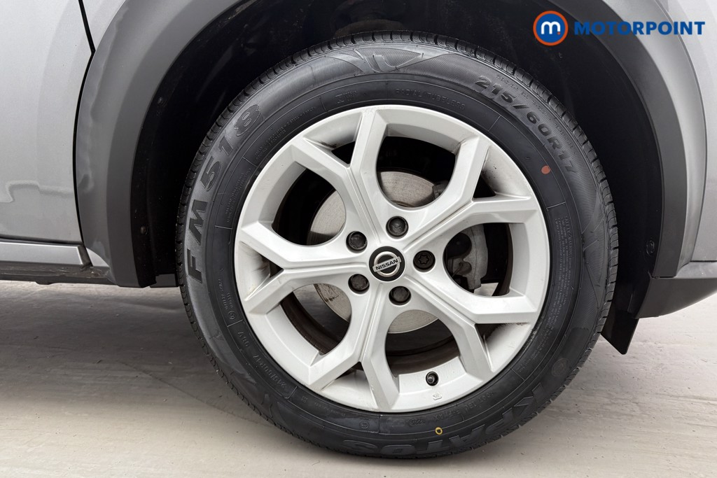 Nissan Juke N-Connecta Automatic Petrol SUV - Stock Number (1593213) - 32nd supplementary image