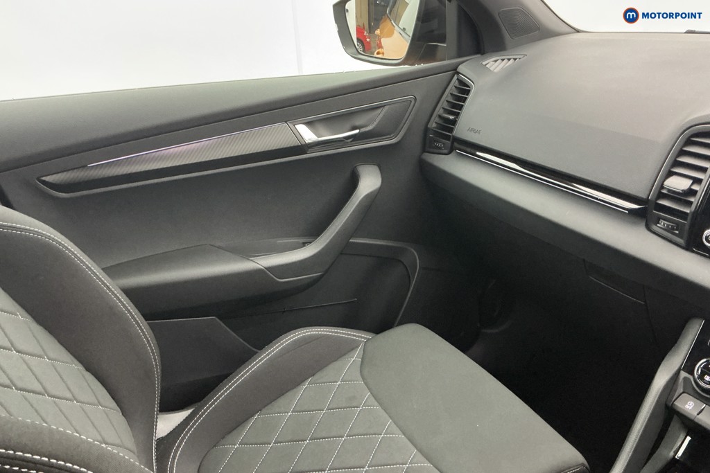 Skoda Karoq Sportline Manual Petrol SUV - Stock Number (1593238) - 18th supplementary image