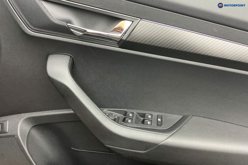 Skoda Karoq Sportline Manual Petrol SUV - Stock Number (1593238) - 23rd supplementary image