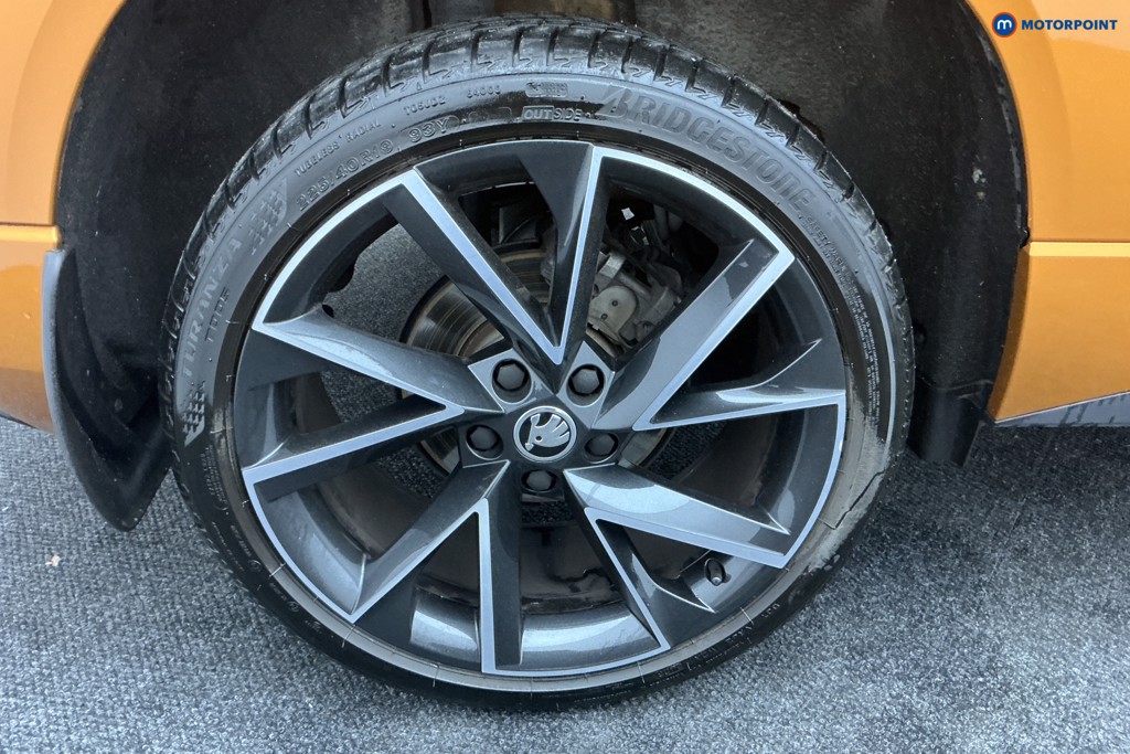 Skoda Karoq Sportline Manual Petrol SUV - Stock Number (1593238) - 36th supplementary image