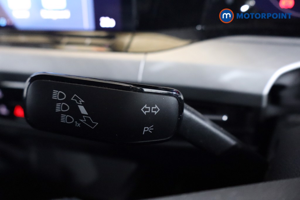 Volkswagen Golf Life Manual Petrol Hatchback - Stock Number (1594046) - 4th supplementary image