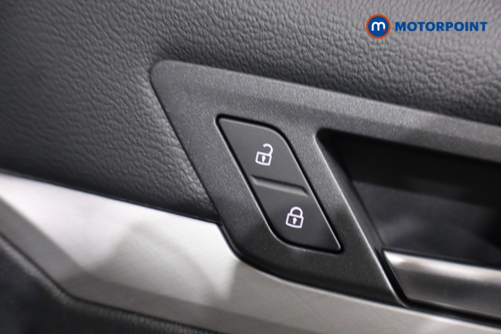 Volkswagen Golf Life Manual Petrol Hatchback - Stock Number (1594046) - 12th supplementary image