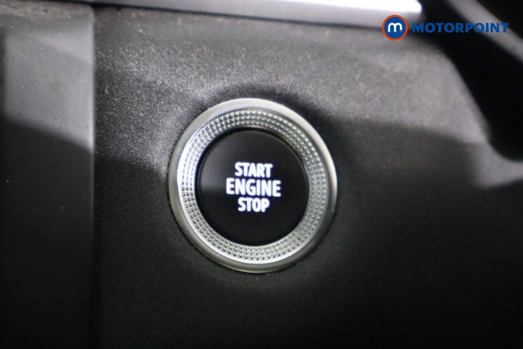 Renault Captur Play Manual Petrol SUV - Stock Number (1595117) - 5th supplementary image