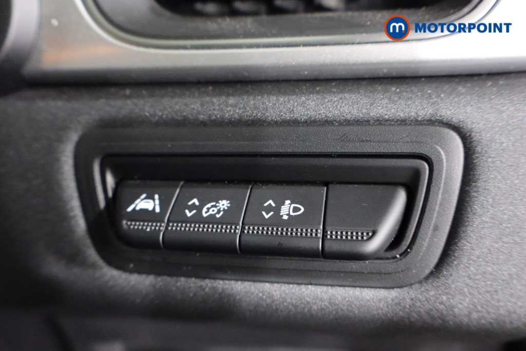 Renault Captur Play Manual Petrol SUV - Stock Number (1595117) - 12th supplementary image