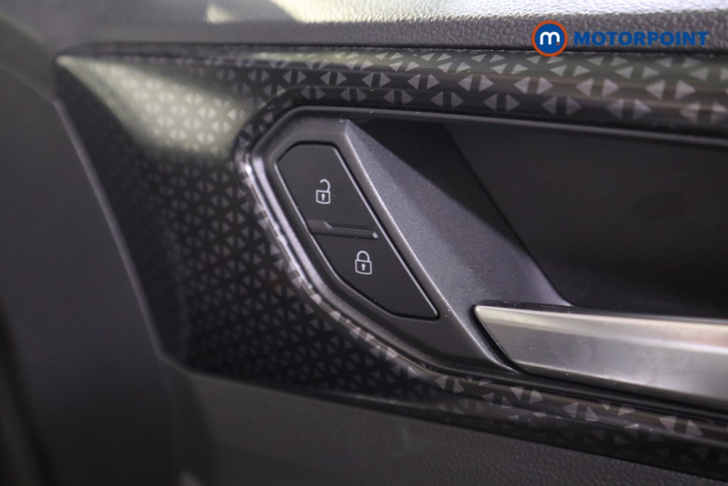 Volkswagen T-Cross SEL Manual Petrol SUV - Stock Number (1595779) - 11th supplementary image