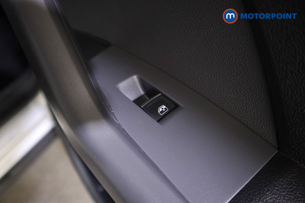 Volkswagen T-Cross SEL Manual Petrol SUV - Stock Number (1595779) - 17th supplementary image