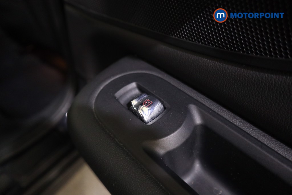 Mini Clubman Cooper S Exclusive Automatic Petrol Estate - Stock Number (1596191) - 18th supplementary image