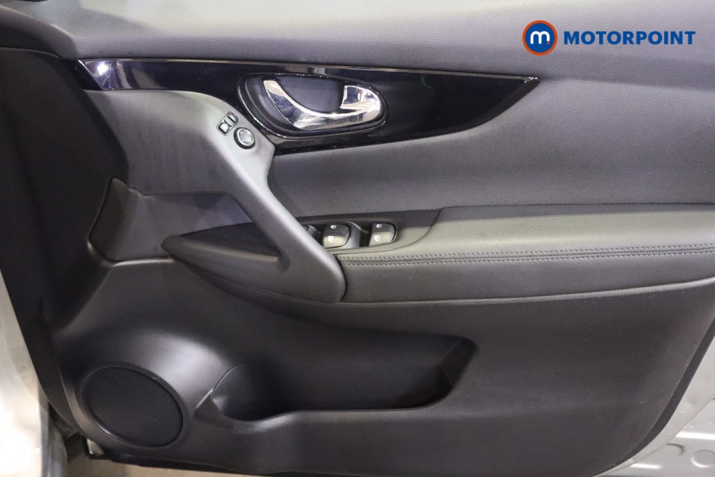 Nissan Qashqai Acenta Premium Manual Petrol SUV - Stock Number (1597874) - 13th supplementary image