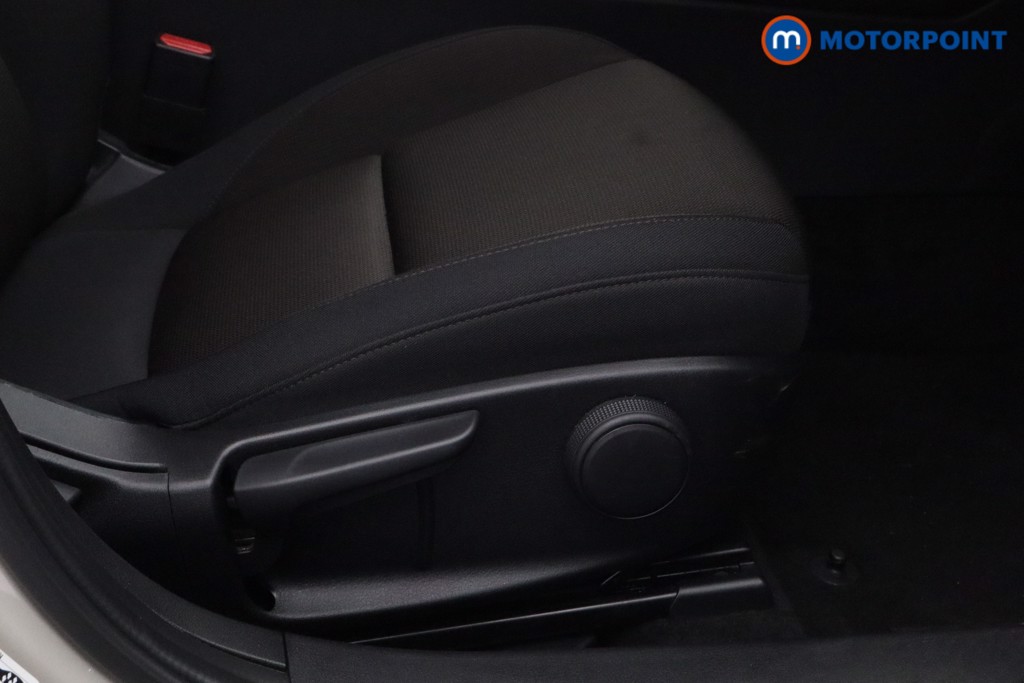 Mazda 3 Centre-Line Manual Petrol Hatchback - Stock Number (1597880) - 13th supplementary image