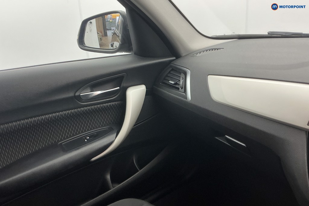 BMW 1 Series Se Business Manual Diesel Hatchback - Stock Number (1598176) - 15th supplementary image