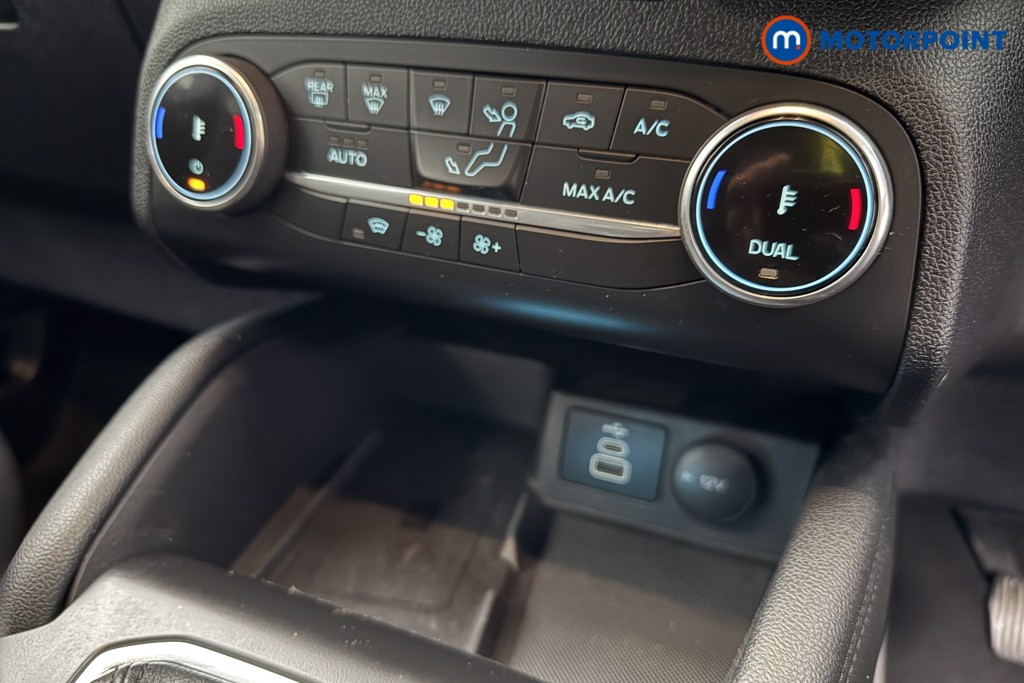 Ford Kuga Titanium Edition Manual Petrol SUV - Stock Number (1598290) - 13th supplementary image