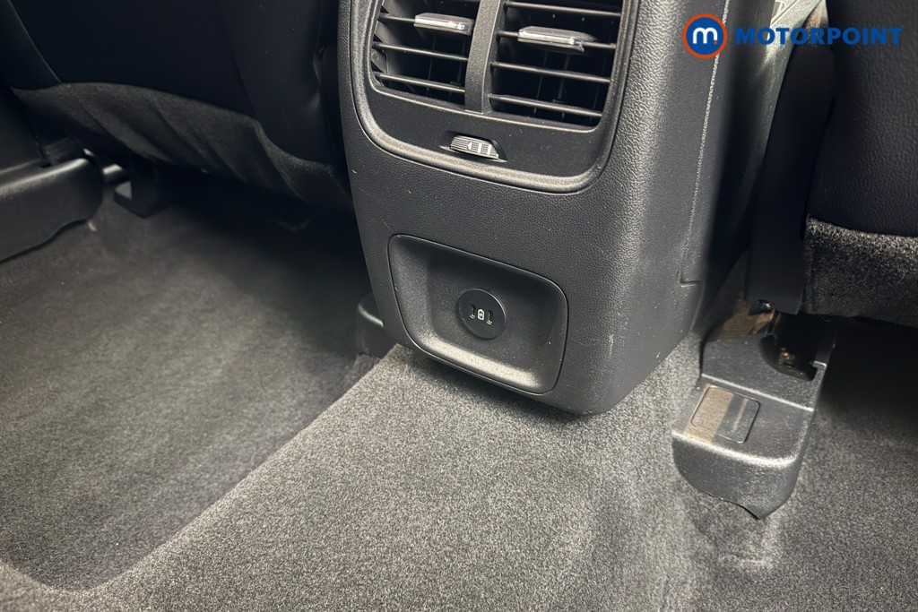 Ford Kuga Titanium Edition Manual Petrol SUV - Stock Number (1598290) - 23rd supplementary image